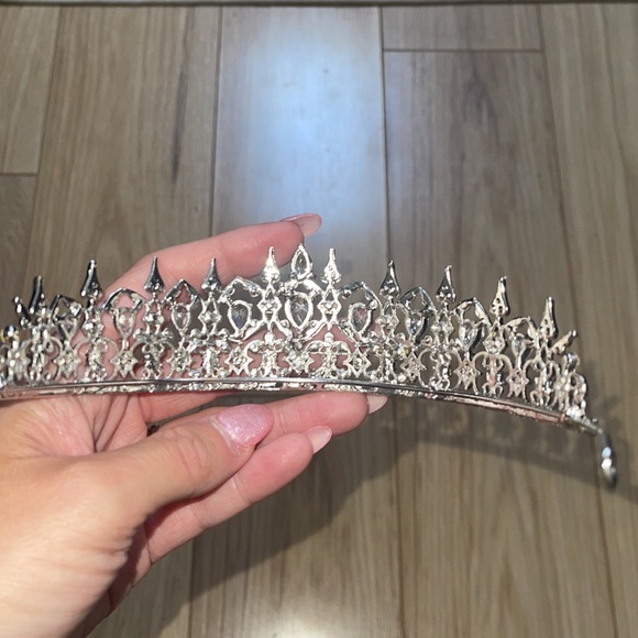 Ritalanevintage Elsa Coronation Crown - Picture 3 of 4